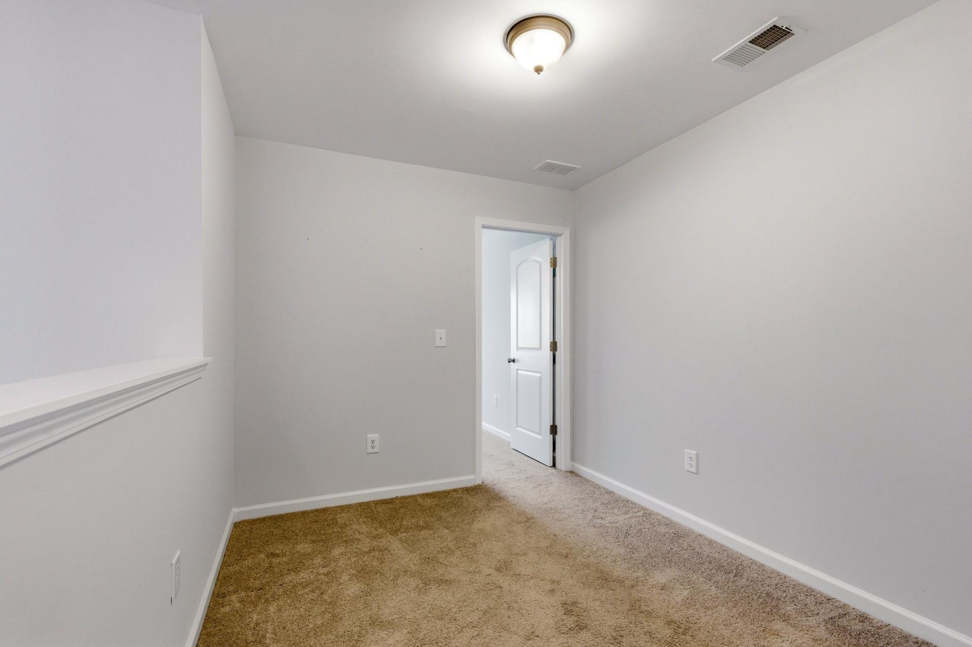 156 Machrie Loop  Photo 22