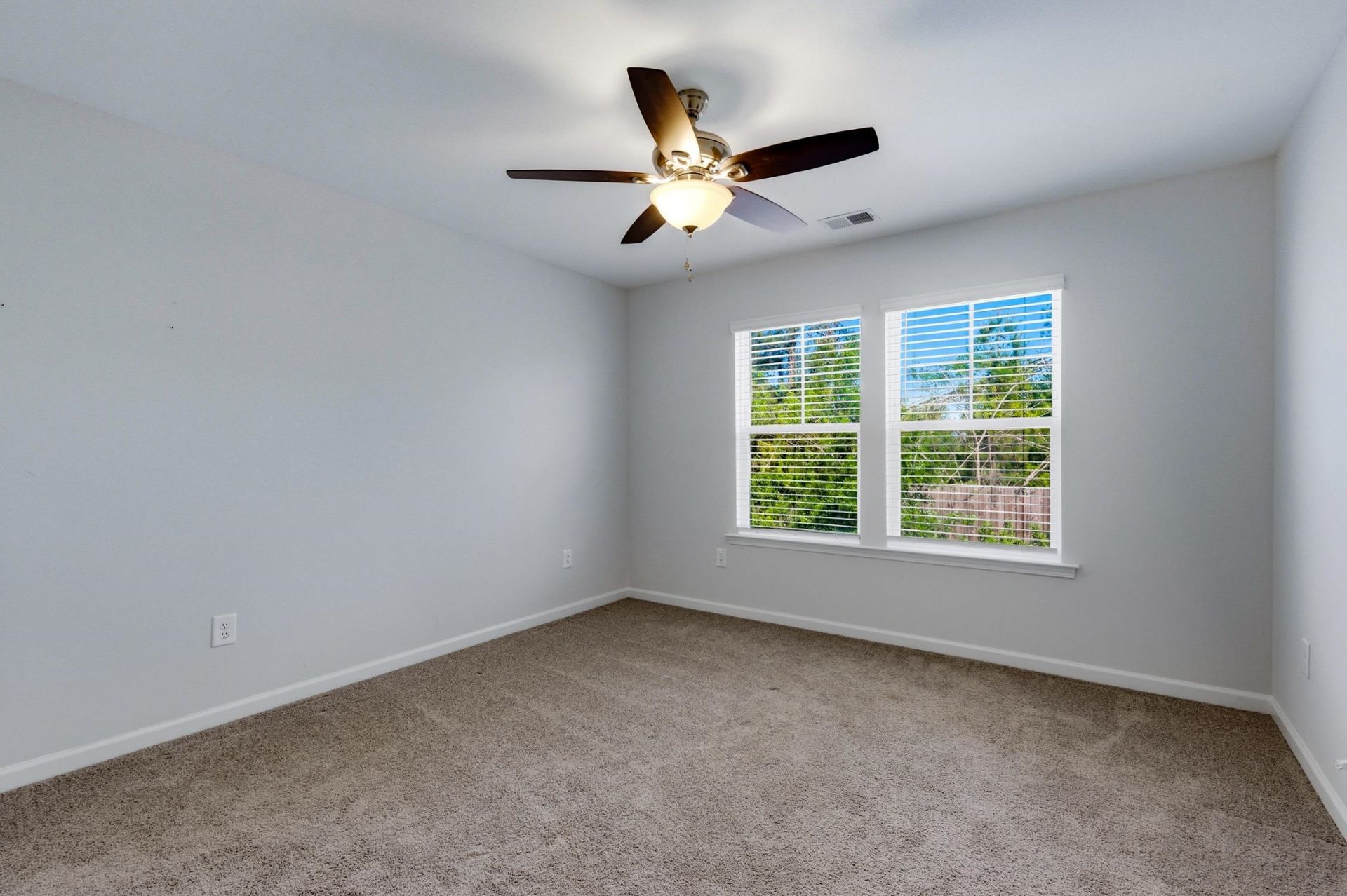 156 Machrie Loop  Photo 23