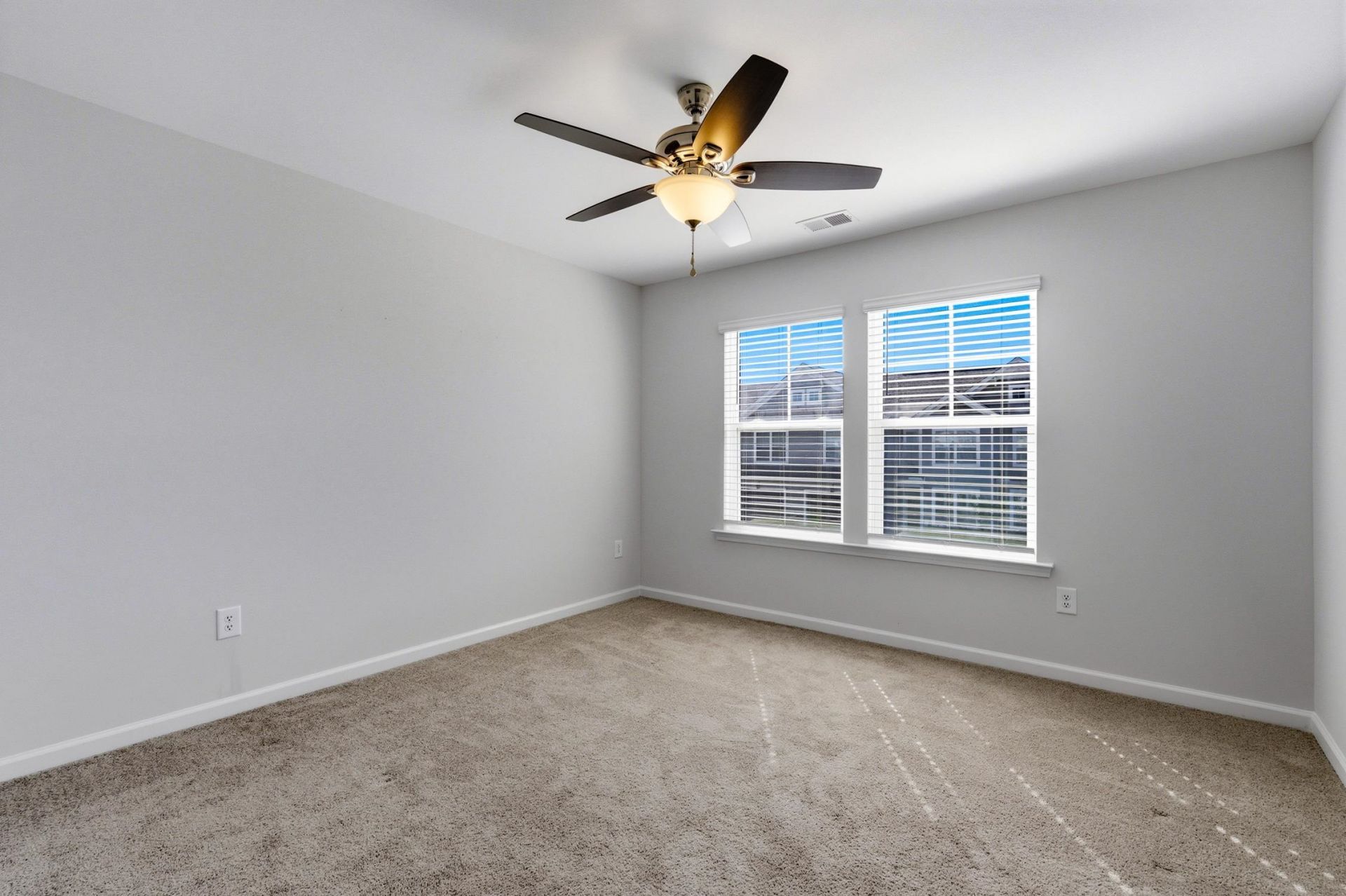 156 Machrie Loop  Photo 25