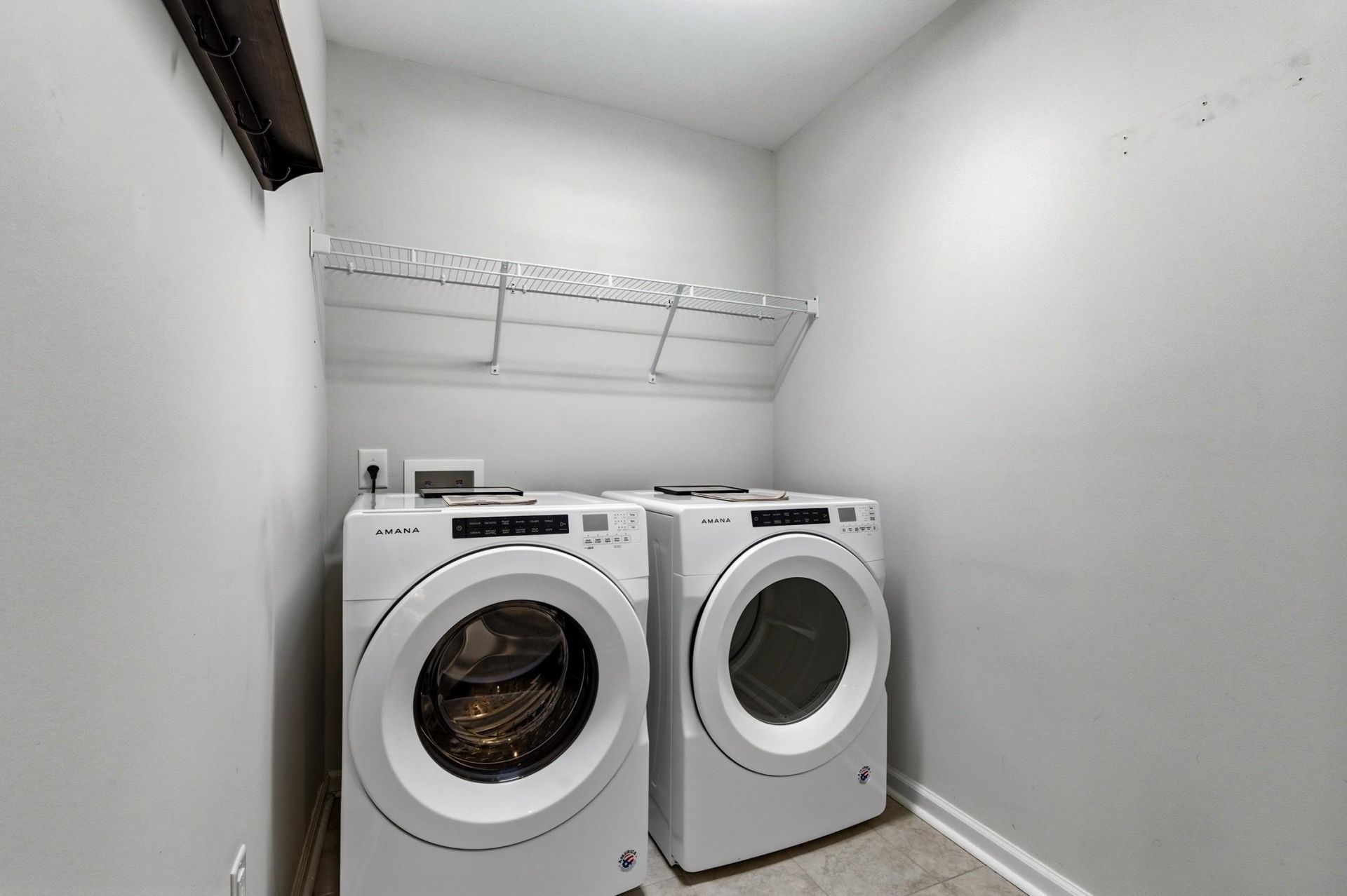 156 Machrie Loop  Photo 8