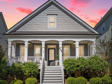 608 Skygrove Drive, Holly Springs, NC 27540