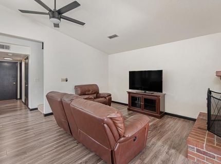 8831 Minnie Cir, Elk Grove, CA 95624 Photo