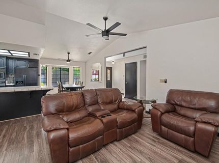 8831 Minnie Cir, Elk Grove, CA 95624 Photo