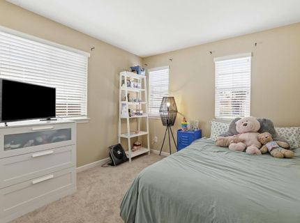 9 Sea Hawk Pl, Sacramento, CA 95835 Photo