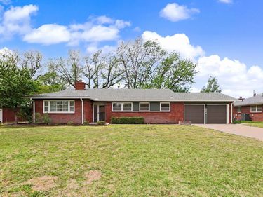 1649 N Womer Dr, Wichita, KS 67203