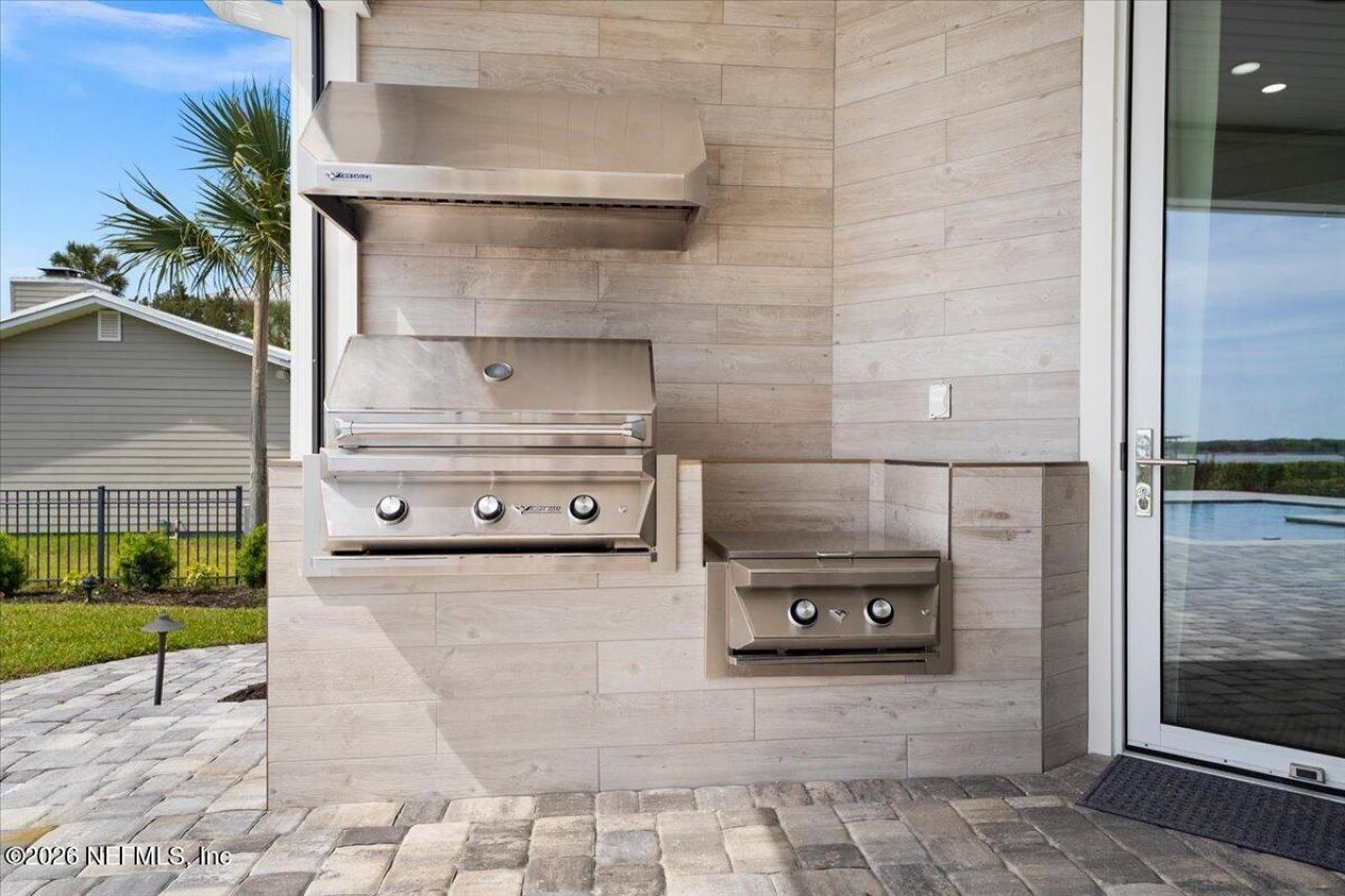 9136 Heckscher Drive, Jacksonville, FL 32226 Photo