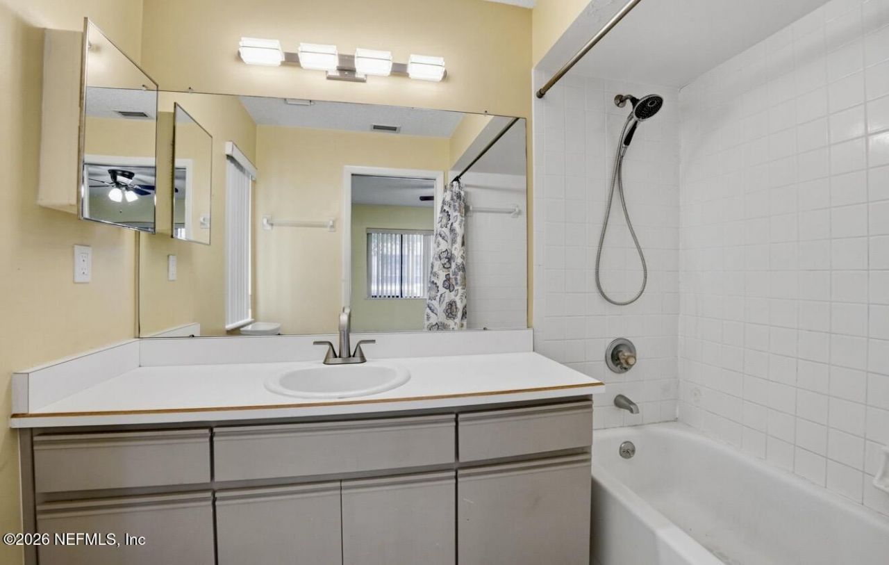 10 Lake Forest Circle N, Palm Coast, FL 32137 Photo