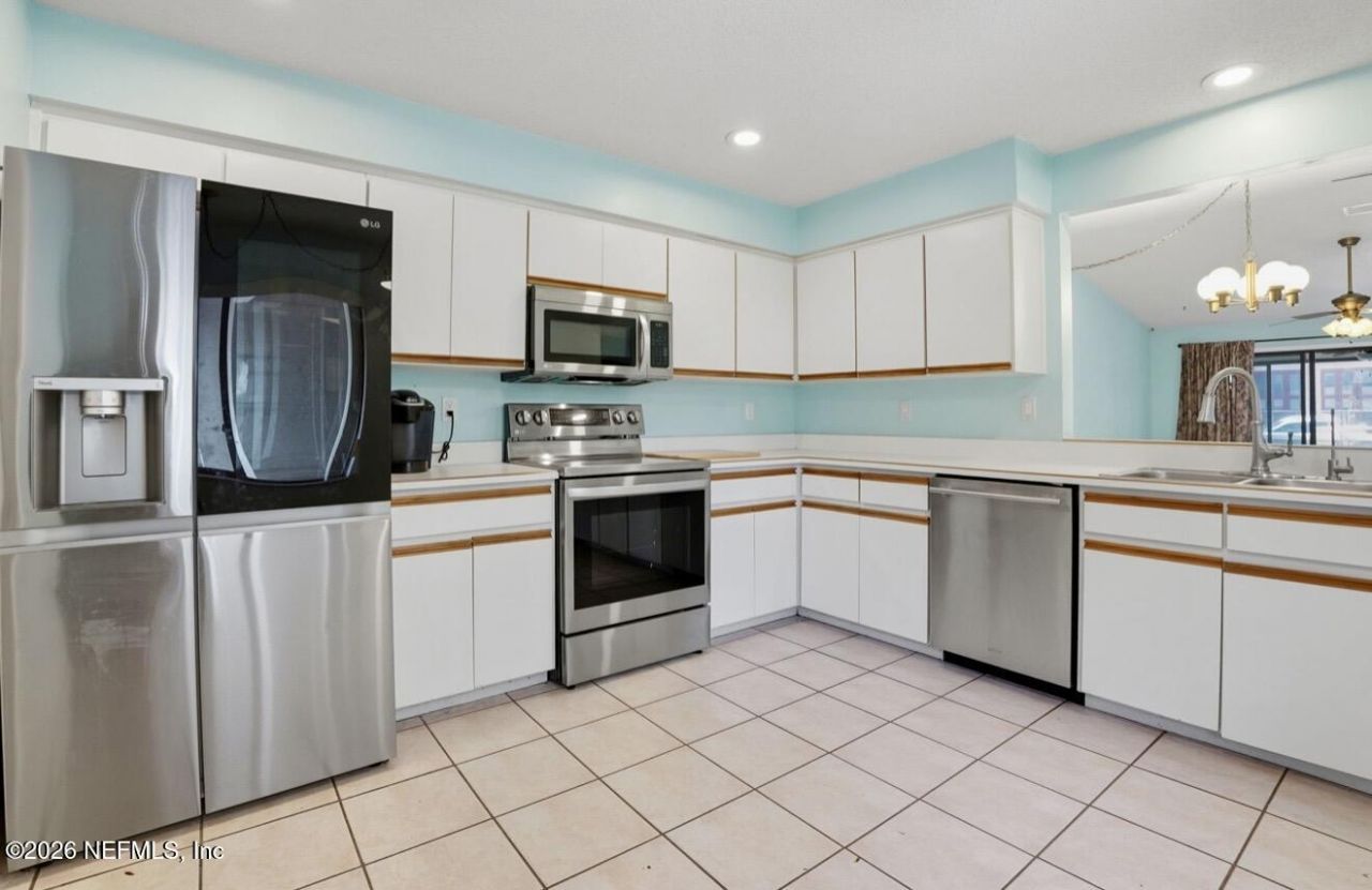 10 Lake Forest Circle N, Palm Coast, FL 32137 Photo