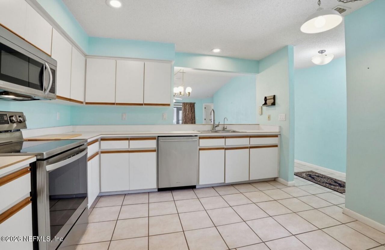 10 Lake Forest Circle N, Palm Coast, FL 32137 Photo