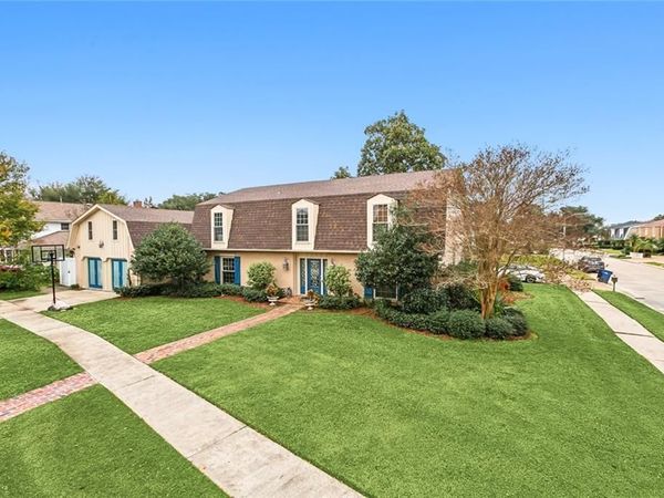 4525 BEAU LAC Lane, Metairie, LA 70002