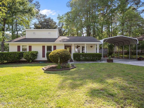 621 Shadowridge Road, Jacksonville, NC 28546