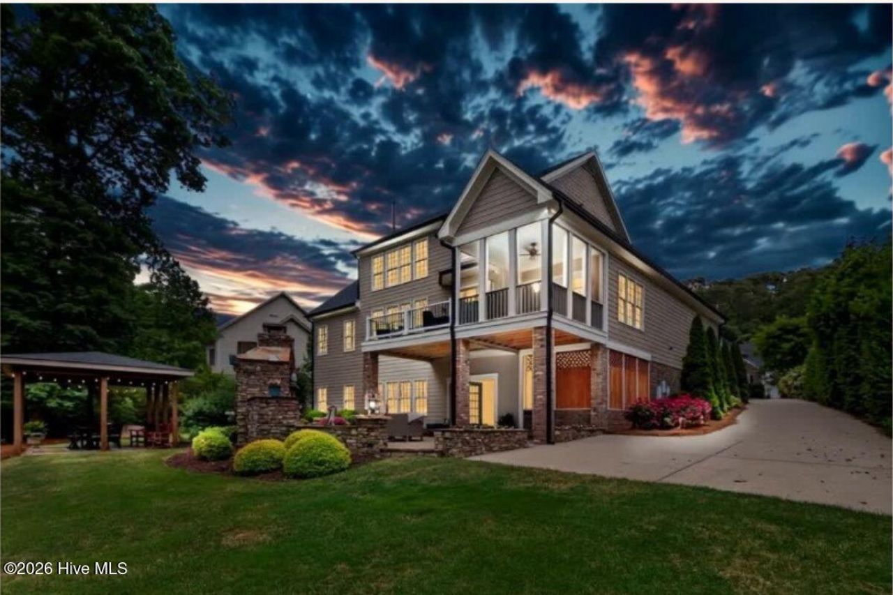 233 Hein Drive, Clayton, NC 27527 Main Photo