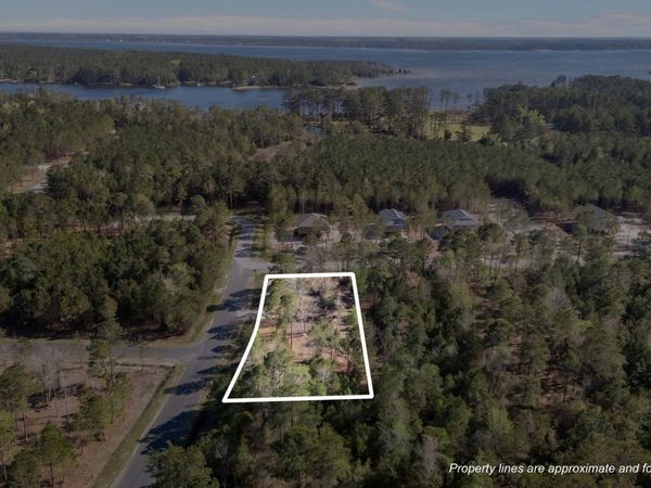 661 Vandemere Creek Drive, Vandemere, NC 28587