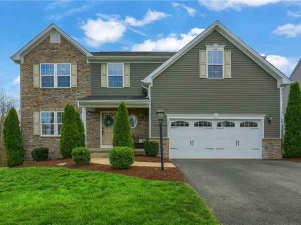 409 Elgin Circle , Moon Twp, PA 15108