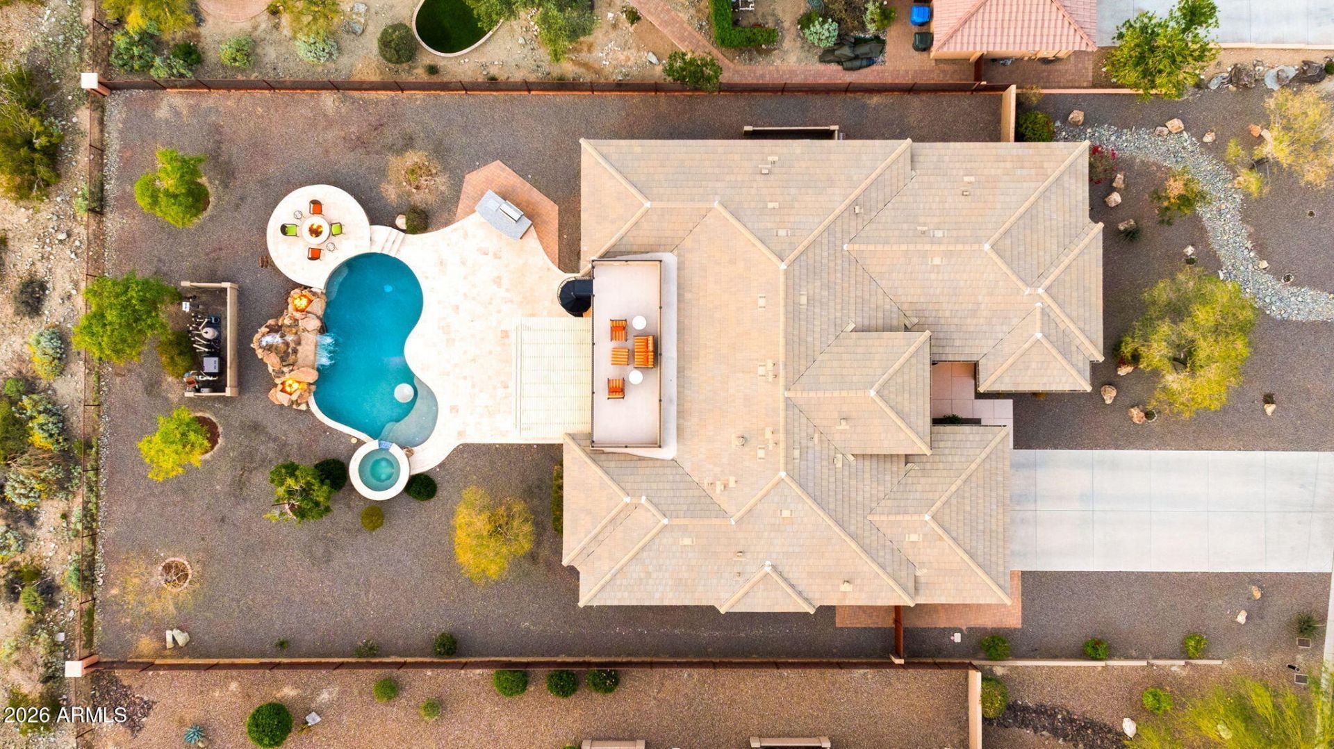 8512 S 31st Way, Phoenix, AZ 85042 Main Photo