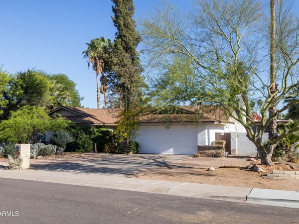 5246 E WINCHCOMB Drive, Scottsdale, AZ 85254