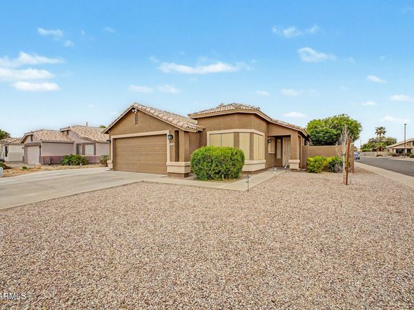 3303 E WOODSIDE Way, Gilbert, AZ 85297