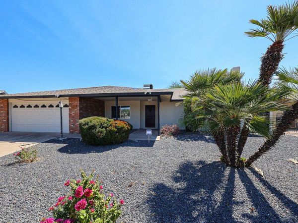 11207 S Iroquois Drive, Phoenix, AZ 85044