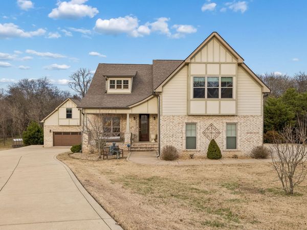 1412 Brook Dr , Columbia, TN 38401