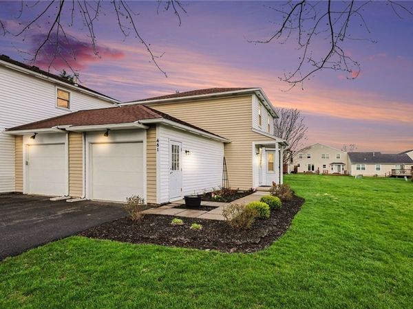 481 Nadine Dr, Webster, NY 14580