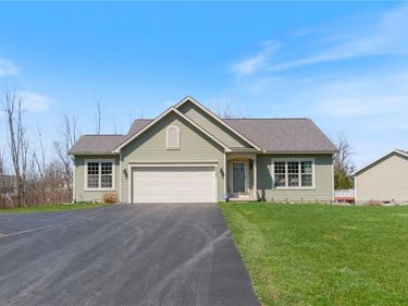 6023 Lillypond, Ontario, NY 14519