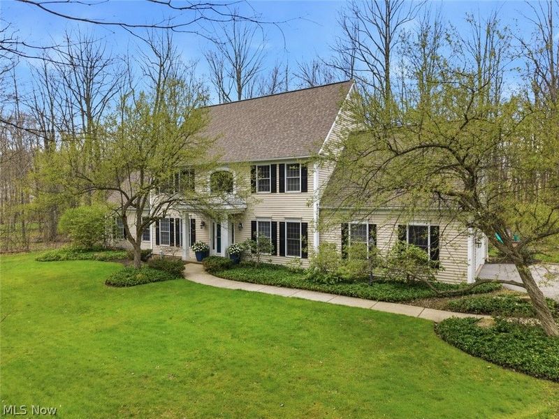 7730 Brayton Trail, Chagrin Falls, OH 44023 Photo 2