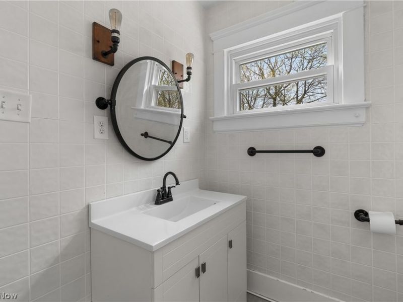 32 Penfield Avenue, Akron, OH 44310 Photo 21