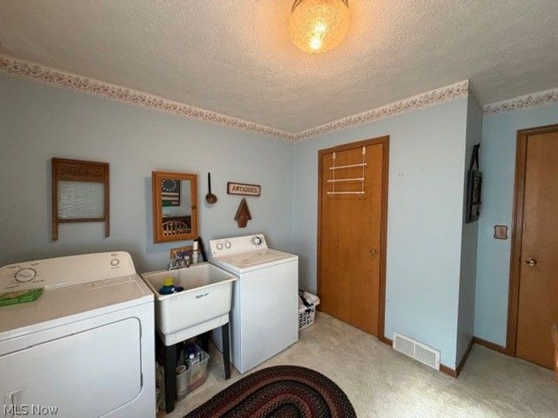 263 Forbes Street NE, New Philadelphia, OH 44663 Photo 15