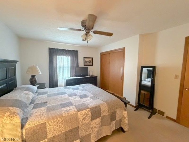 263 Forbes Street NE, New Philadelphia, OH 44663 Photo 9