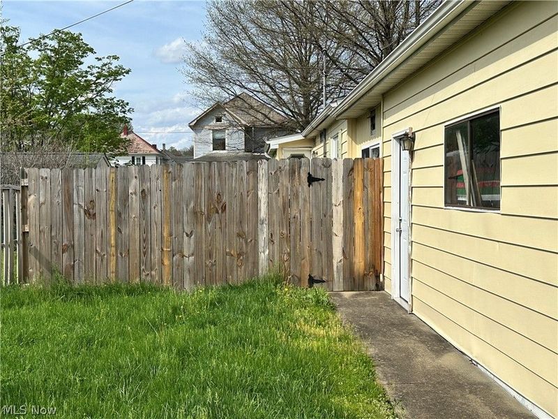 609 Fairground Street, Caldwell, OH 43724 Photo 2