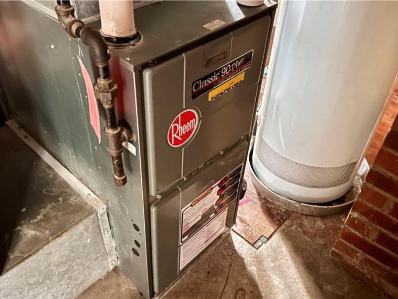 275 E 210th Street, Euclid, OH 44123 Photo 16