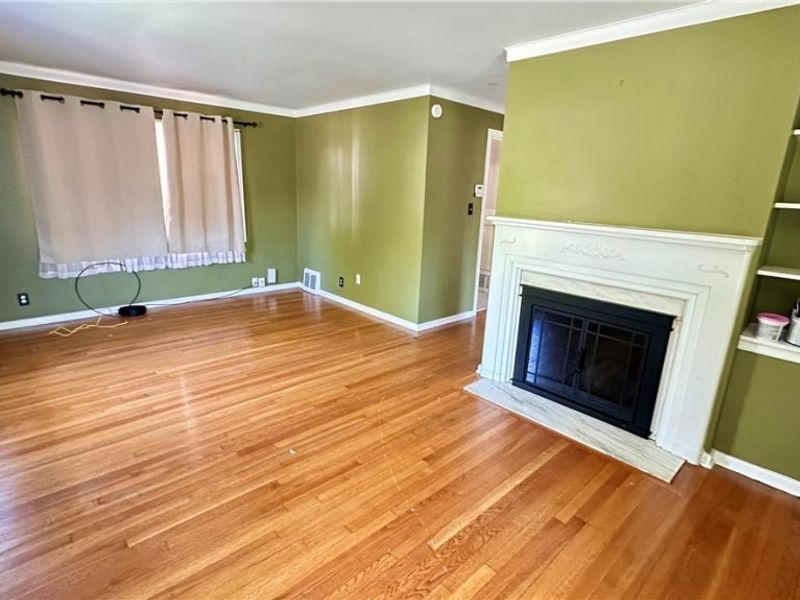 275 E 210th Street, Euclid, OH 44123 Photo 7