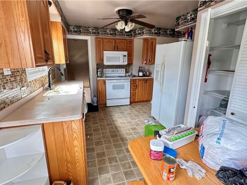 275 E 210th Street, Euclid, OH 44123 Photo 7