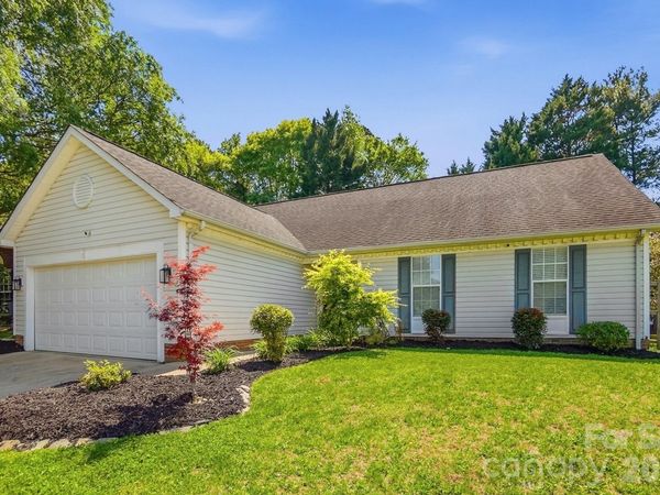 3419 Pondridge Court, Charlotte, NC 28269