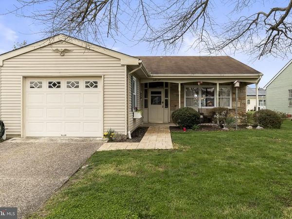 61 CHATHAM PLACE, SOUTHAMPTON, NJ 08088