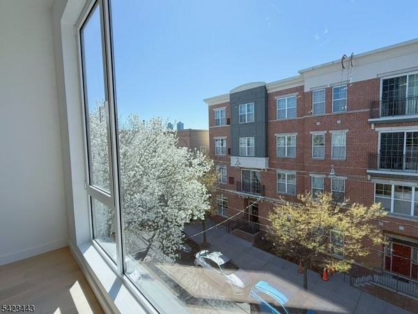 425 3Rd St, Unit 315, Jersey, NJ 07302