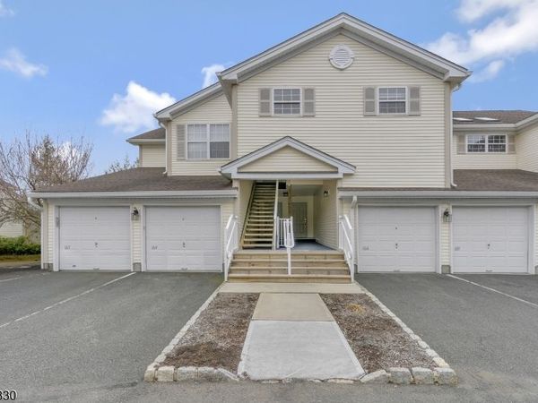 164 Potomac Dr, Bernards, NJ 07920