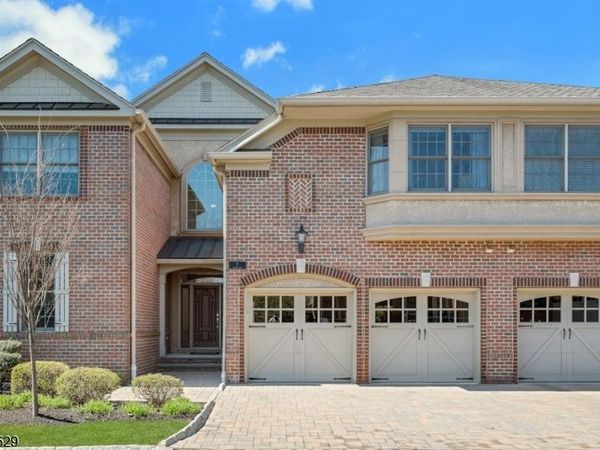 5 Green Way, New Providence, NJ 07974