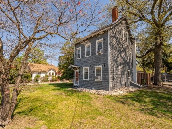 1401 Mount Holly Rd, Burlington, NJ 08016