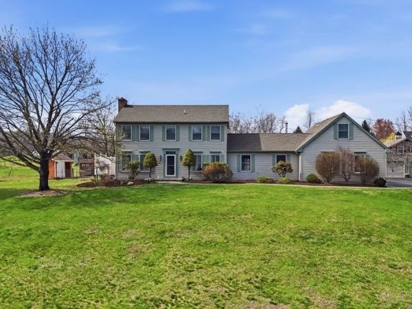 337 Johnsonburg Rd, Hope, NJ 07825