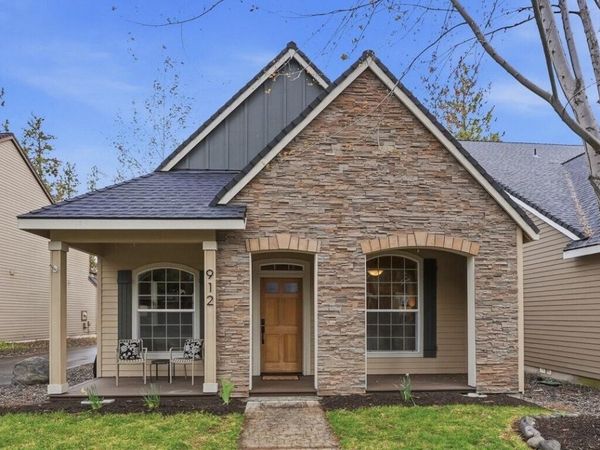 912 E Timber Pine Drive, Sisters, OR 97759