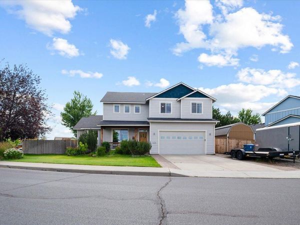 1622 NW Rimrock Court, Redmond, OR 97756