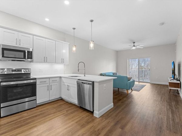 3312 Briarwood Vlg, Unit 3312, Clinton, MA 01510