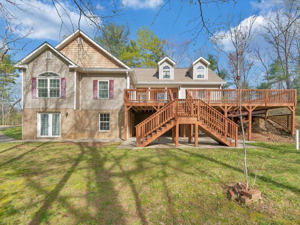 363 Ezra DR , Buchanan, VA 24066