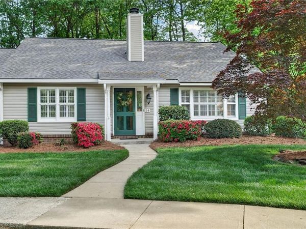 34 Brownstone Lane , Greensboro, NC 27410