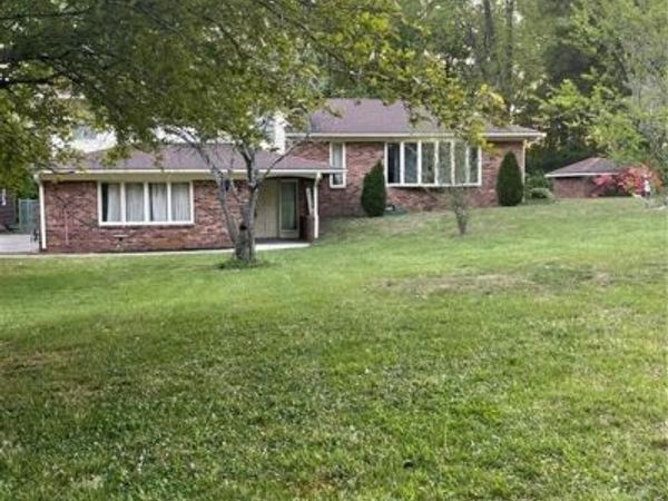 286 Kennen Krest Road, Mocksville, NC 27028