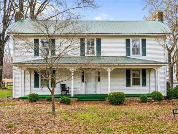 8417 Linville Road , Oak Ridge, NC 27310