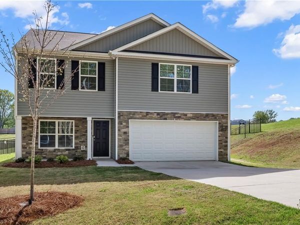 1338 Hickory Point Drive , Lexington, NC 27292