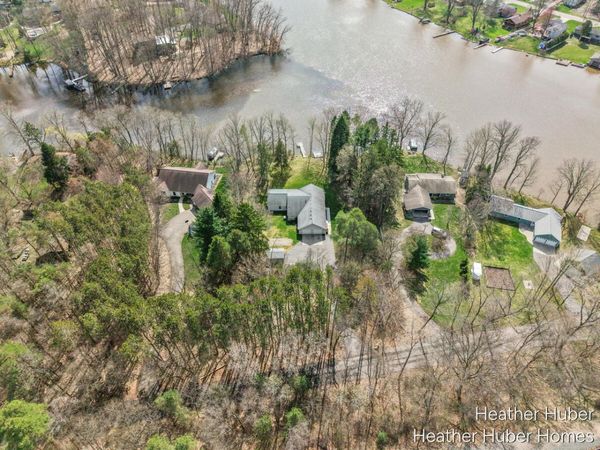 7706 Thornapple Bayou Drive SE, Grand Rapids, MI 49512