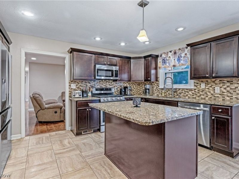 7130 Mill Creek Boulevard, Youngstown, OH 44512 Photo 10